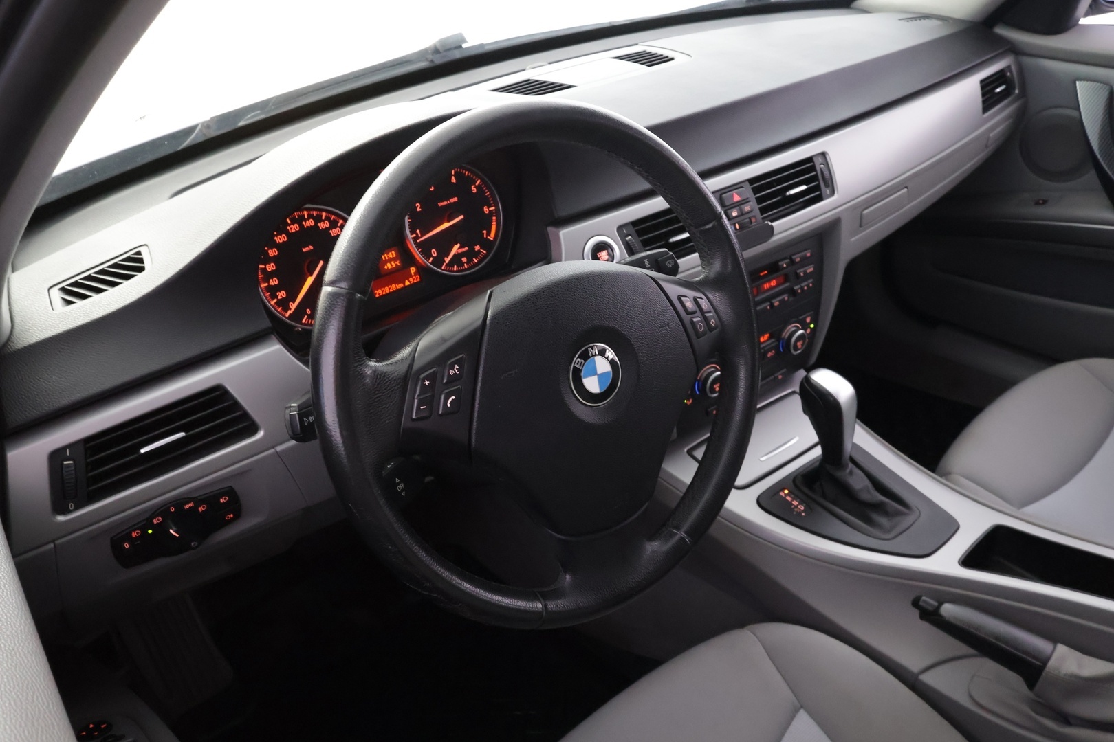 BMW 318 2008