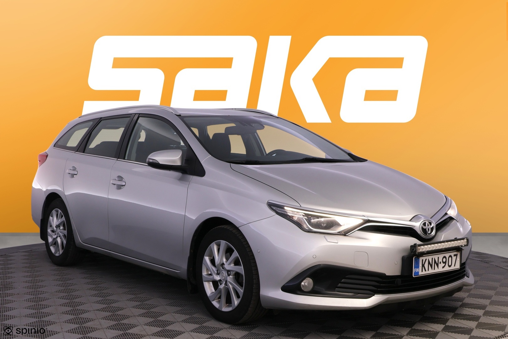 TOYOTA Auris 2016