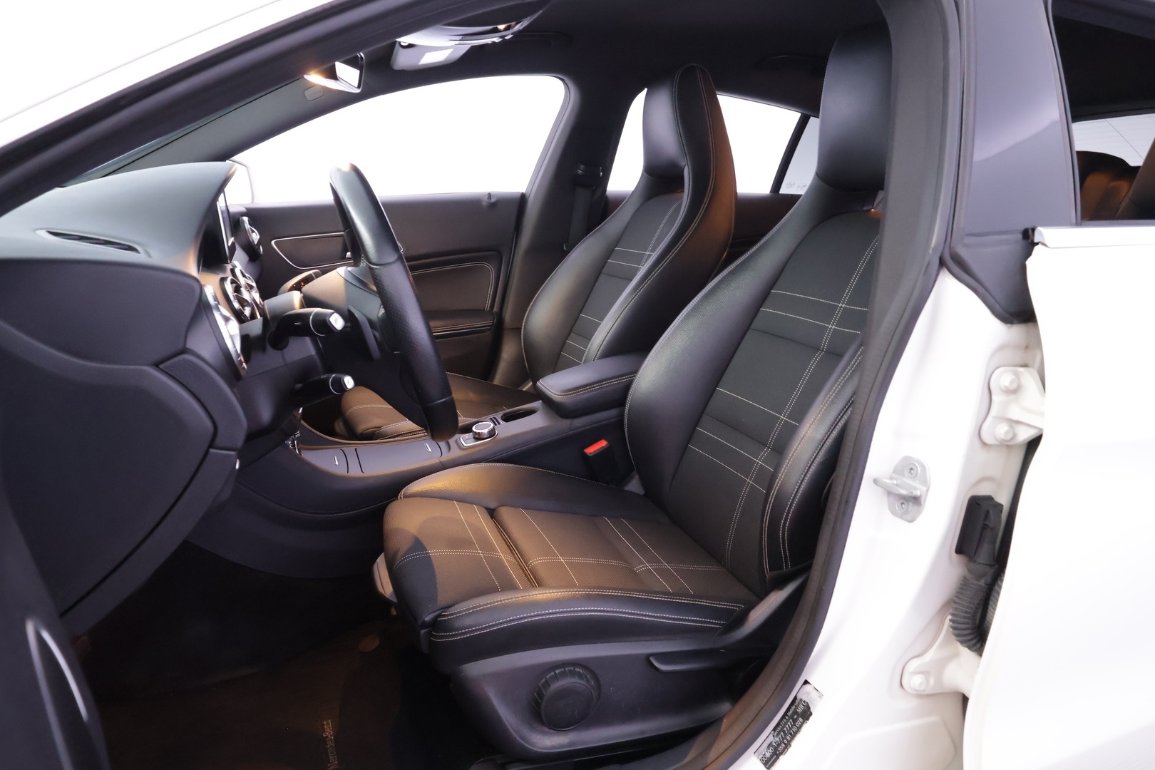 MERCEDES-BENZ CLA 2016