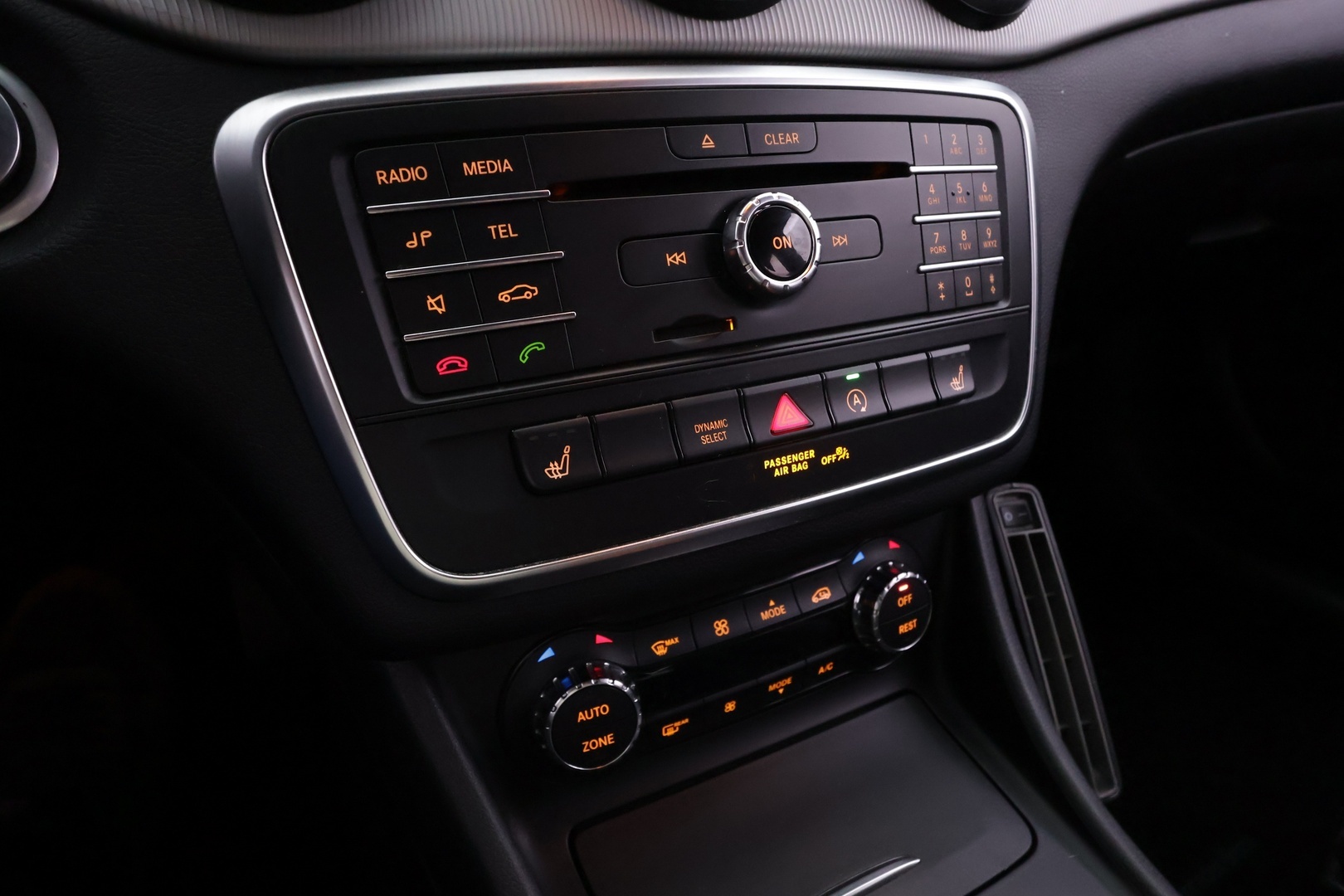 MERCEDES-BENZ CLA 2016