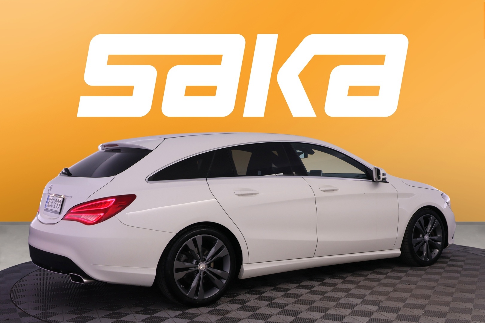MERCEDES-BENZ CLA 2016
