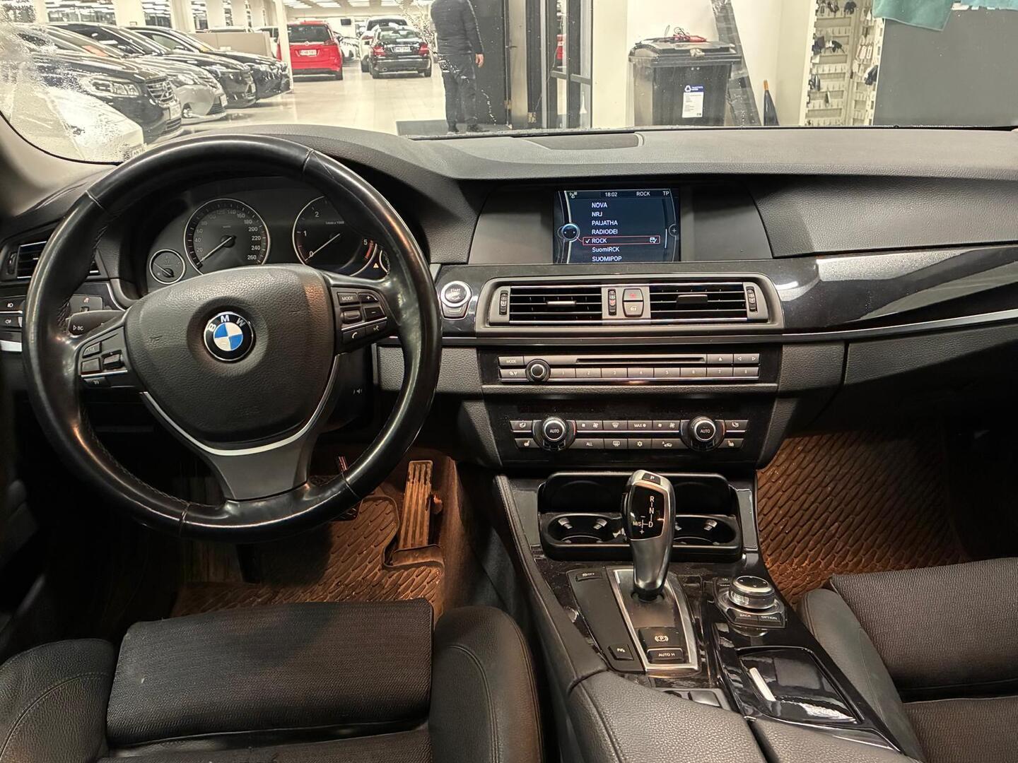 BMW 525 2011
