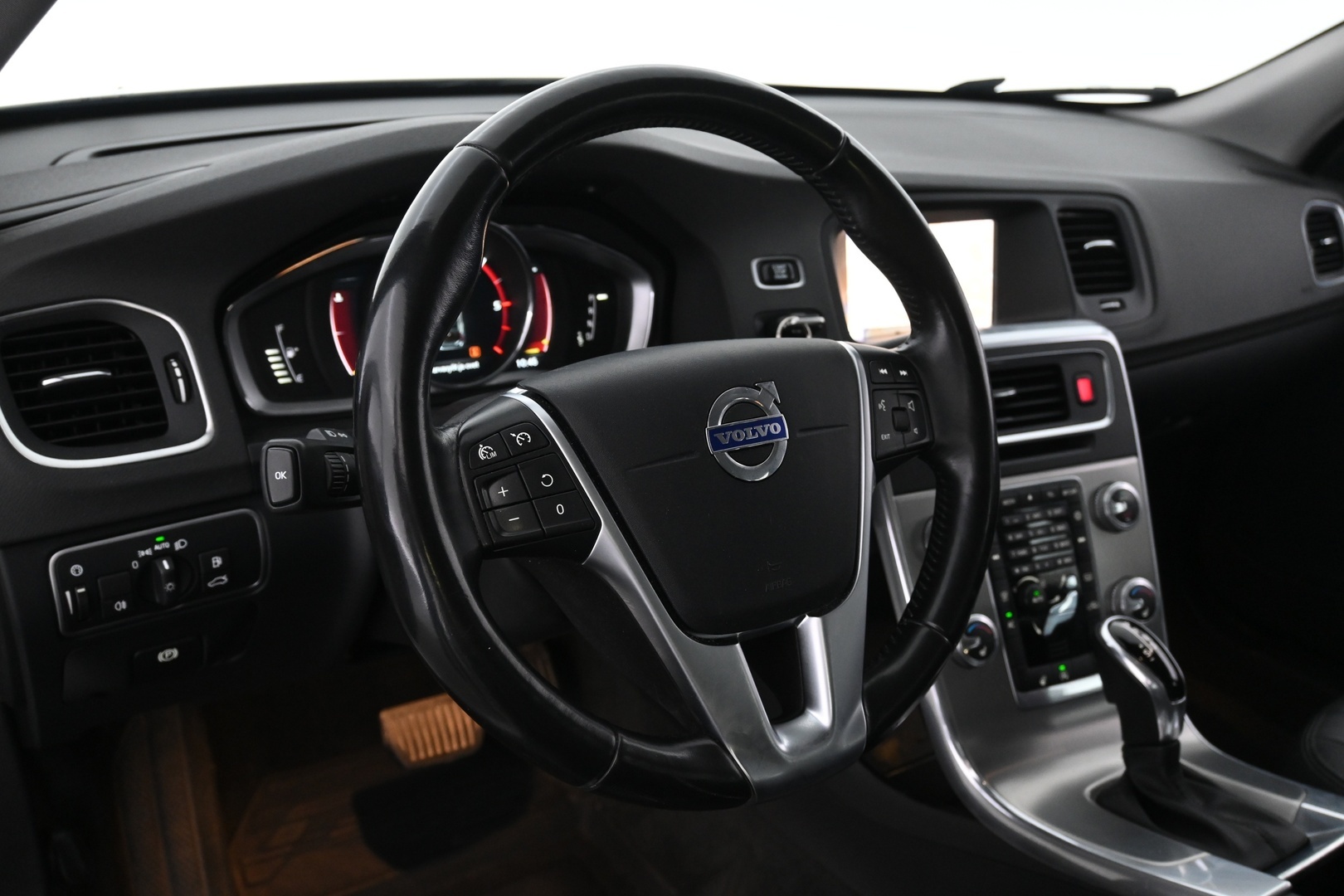 VOLVO V60 2018