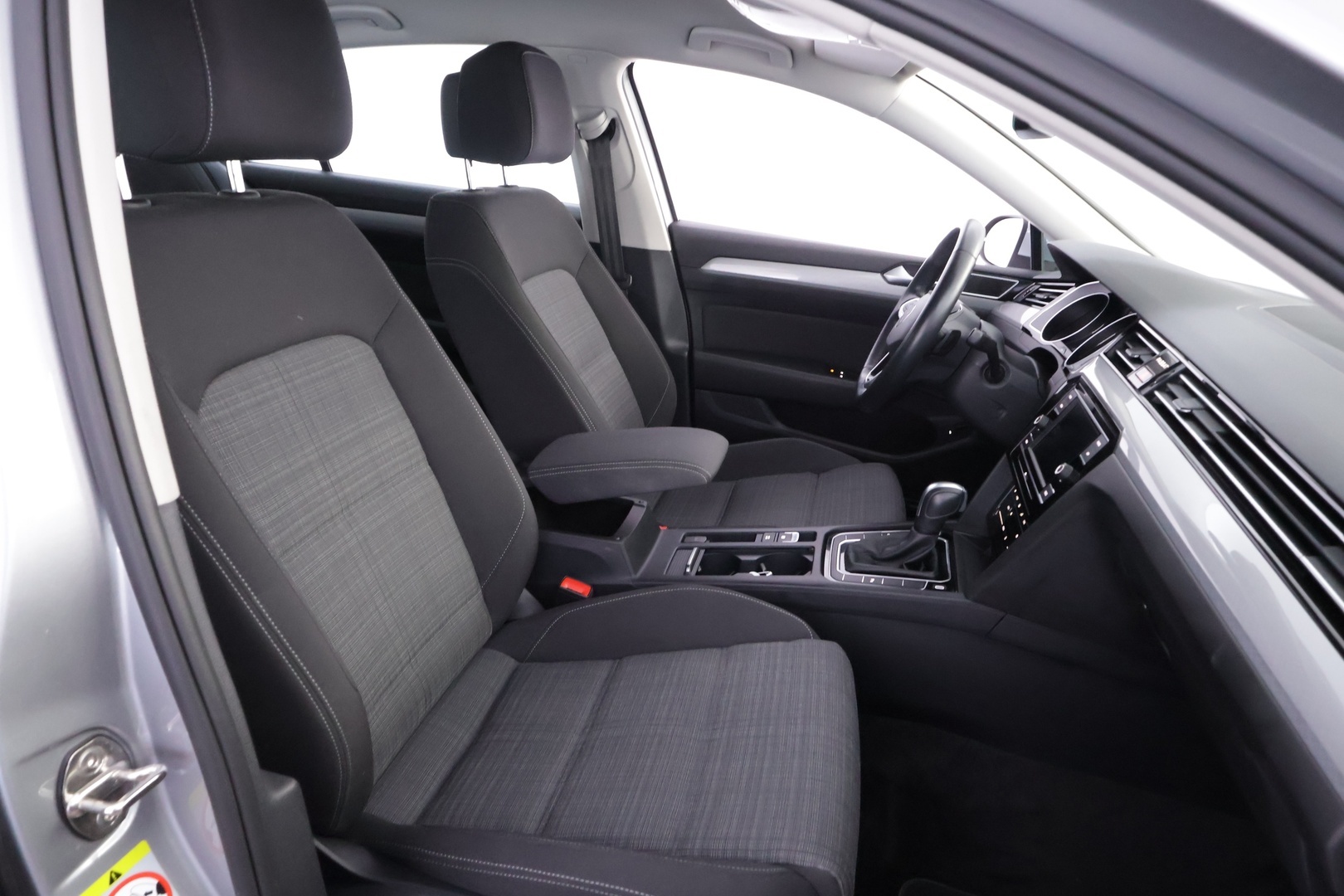 VOLKSWAGEN Passat 2021