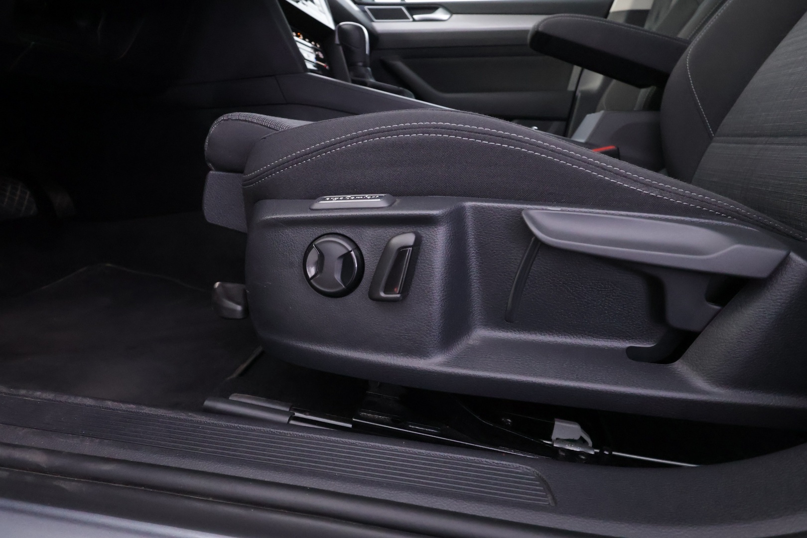 VOLKSWAGEN Passat 2021