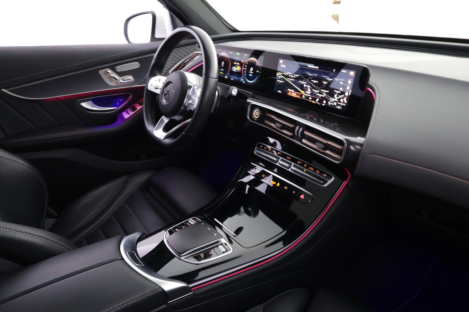 MERCEDES-BENZ EQC 2021