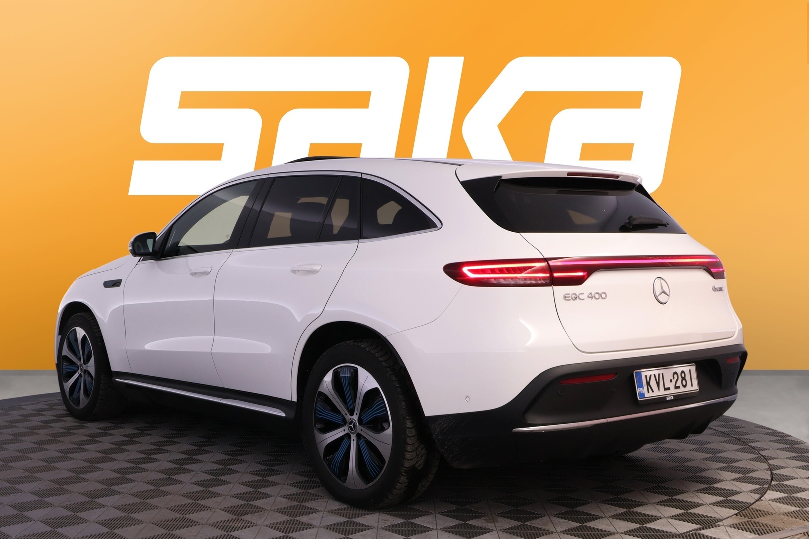 MERCEDES-BENZ EQC 2021