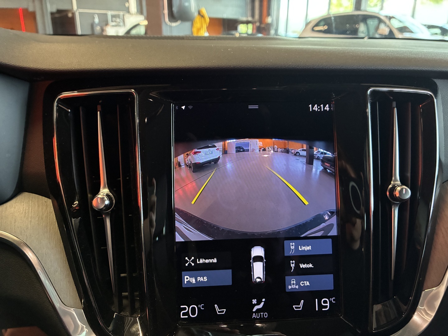 VOLVO V60 2021