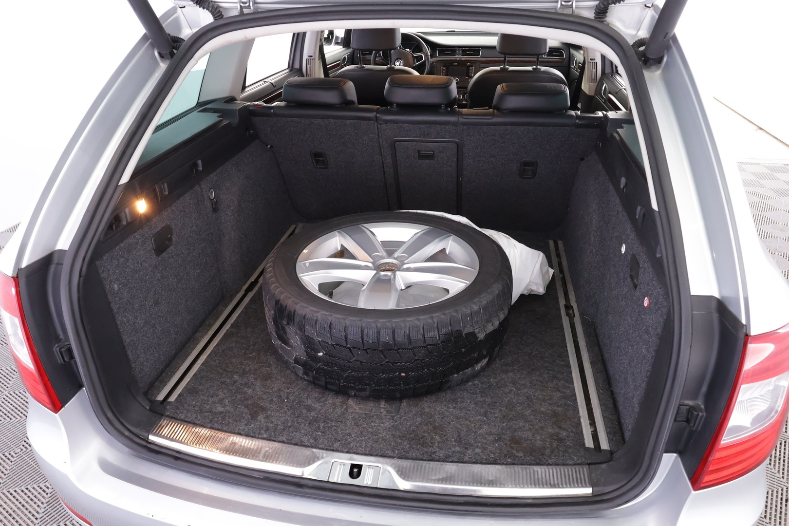 SKODA Superb 2014