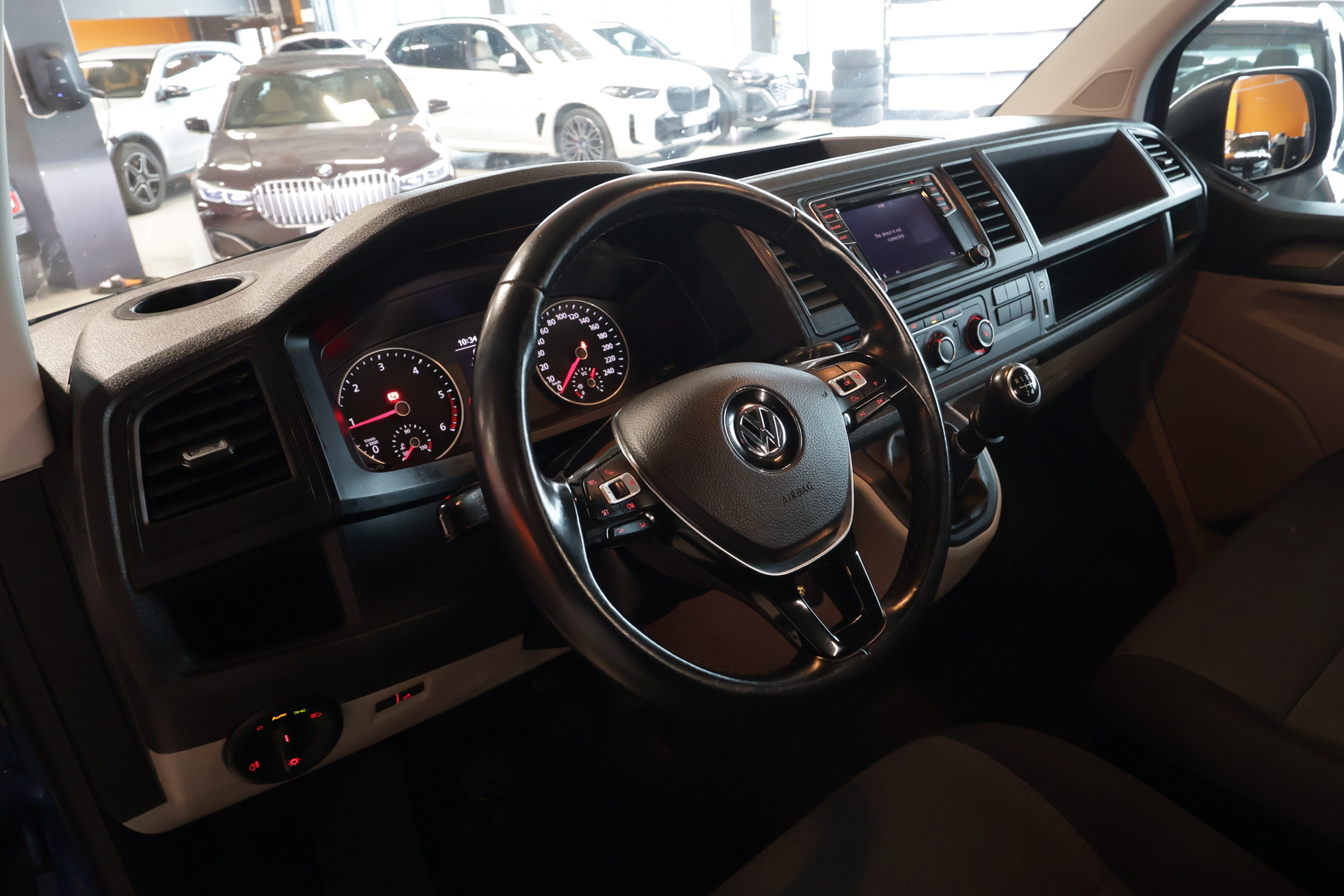 VOLKSWAGEN Transporter 2016