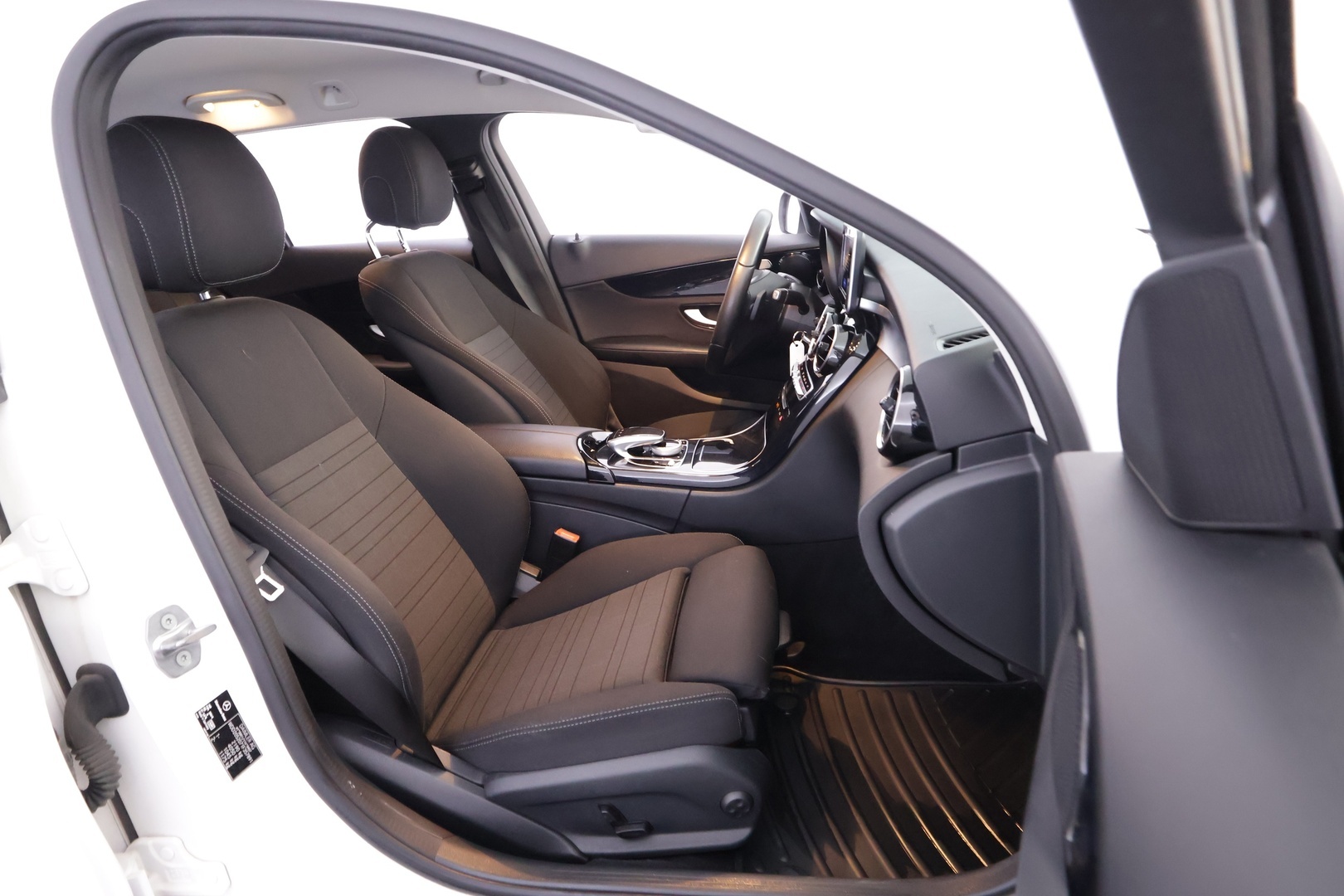 MERCEDES-BENZ C 2016