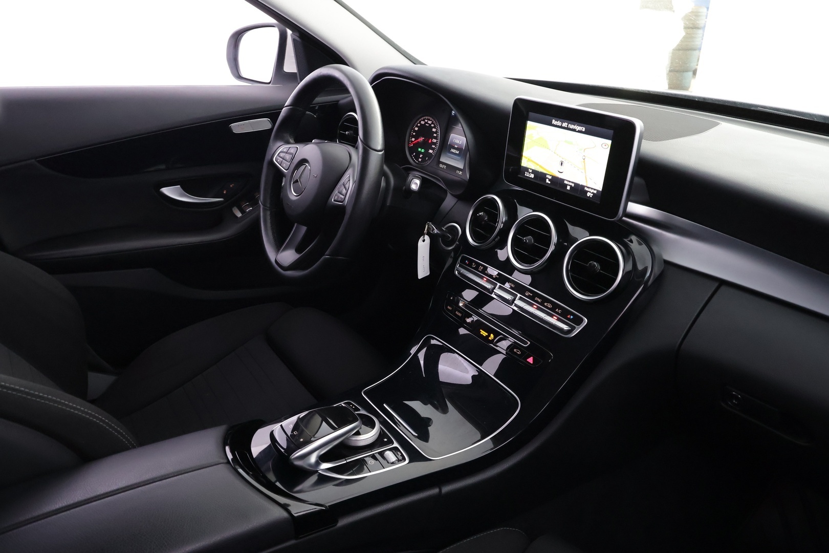 MERCEDES-BENZ C 2016