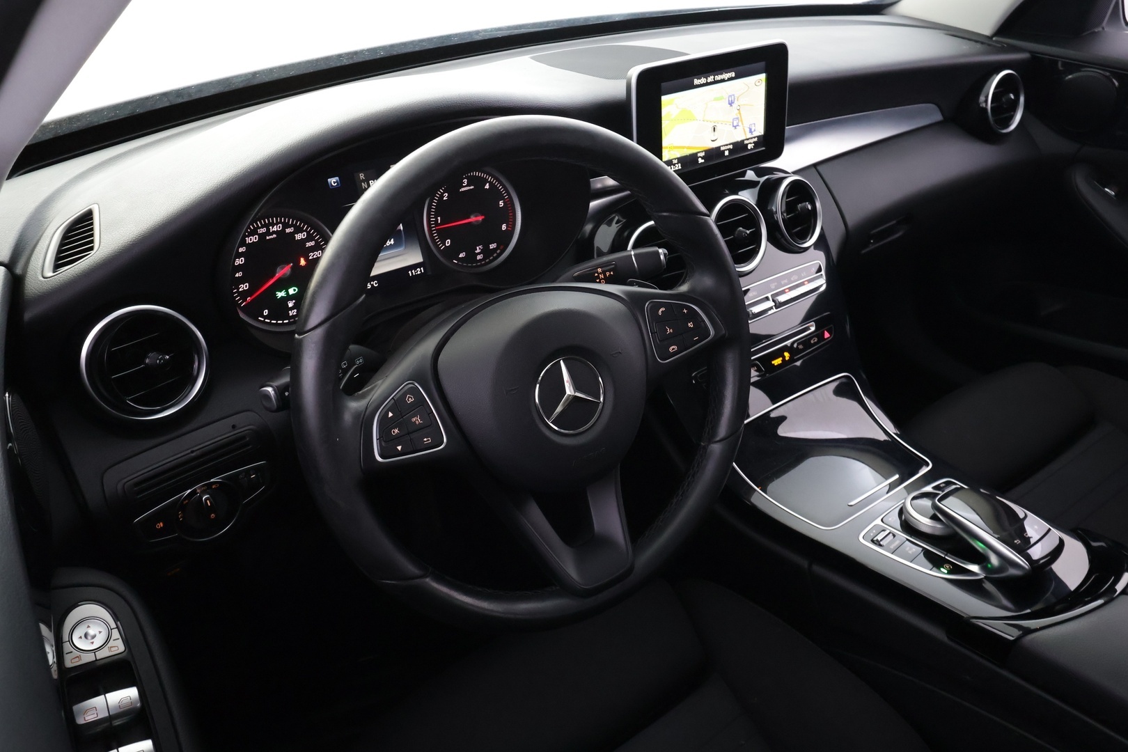 MERCEDES-BENZ C 2016