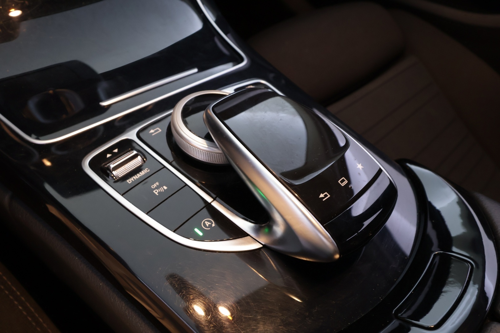 MERCEDES-BENZ C 2016