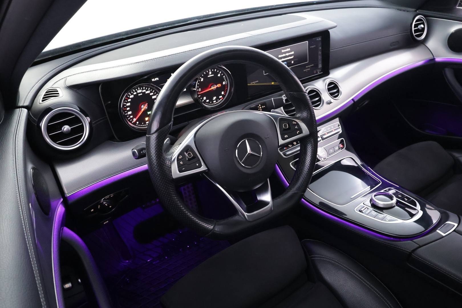 MERCEDES-BENZ E 2017