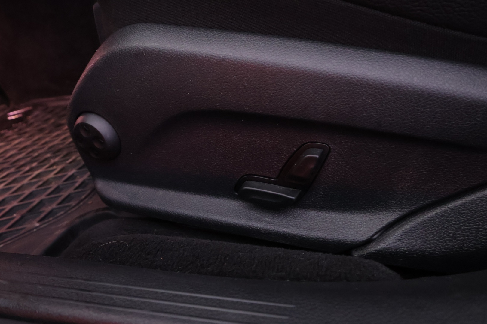 MERCEDES-BENZ E 2017