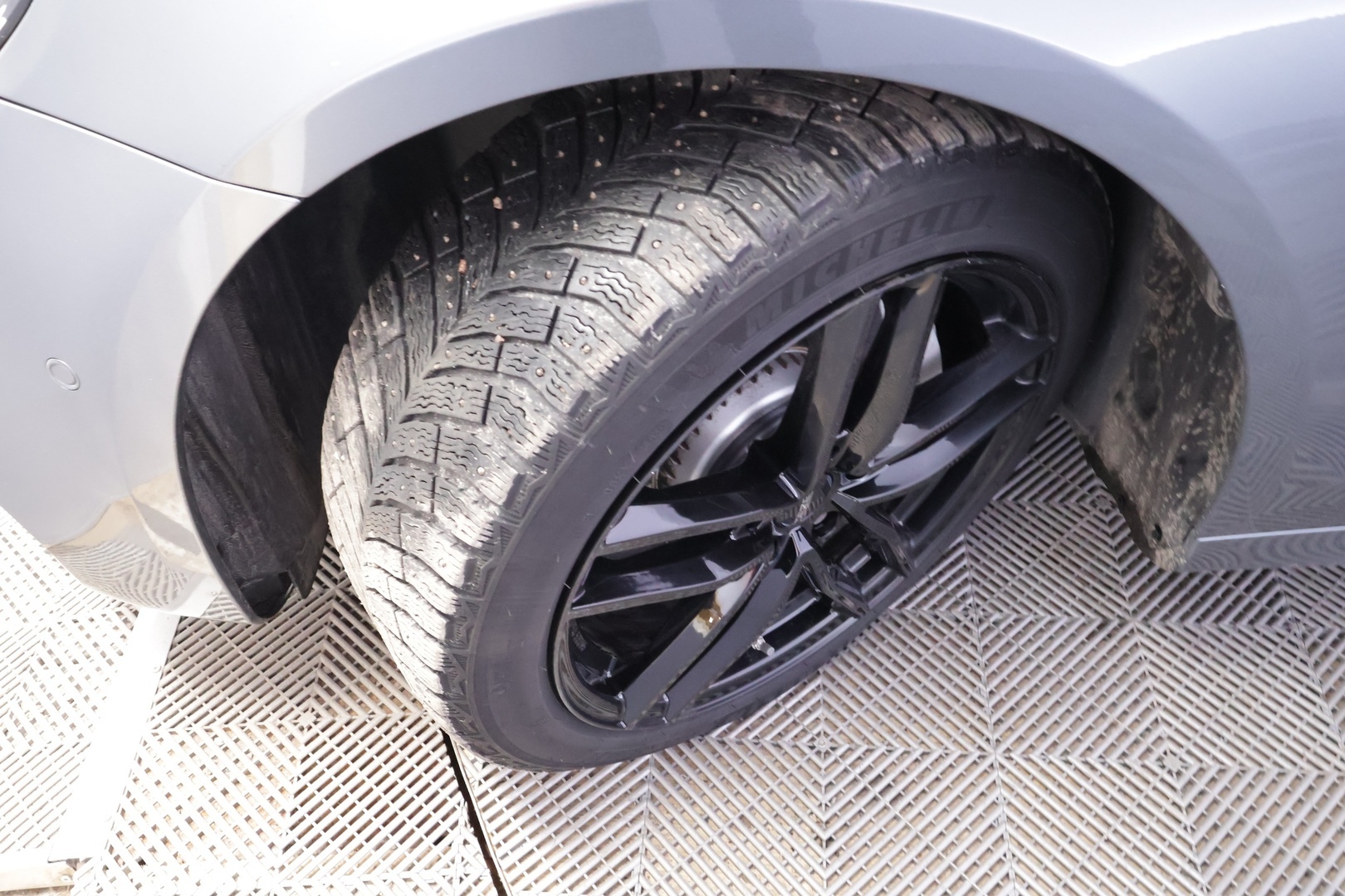 MERCEDES-BENZ E 2017