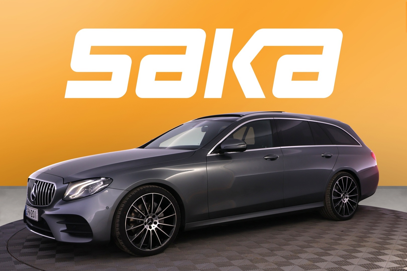 MERCEDES-BENZ E 2017