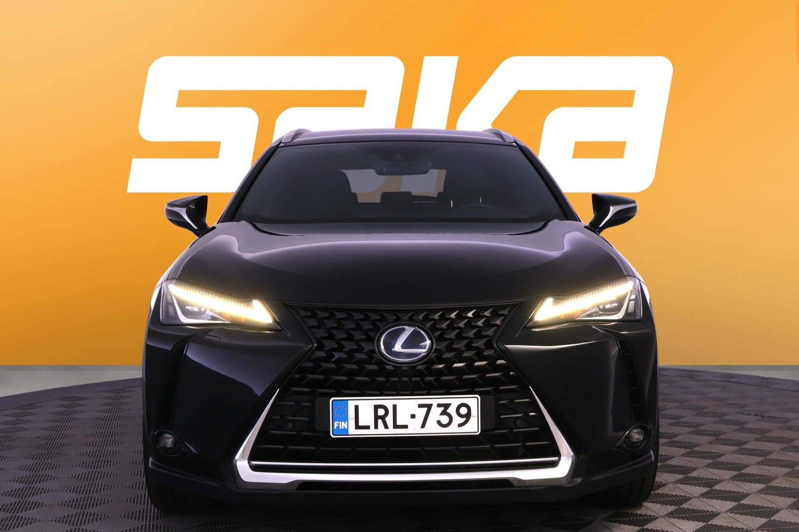 LEXUS UX 2020