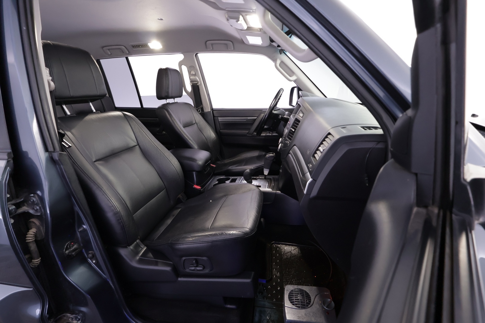 MITSUBISHI Pajero 2010