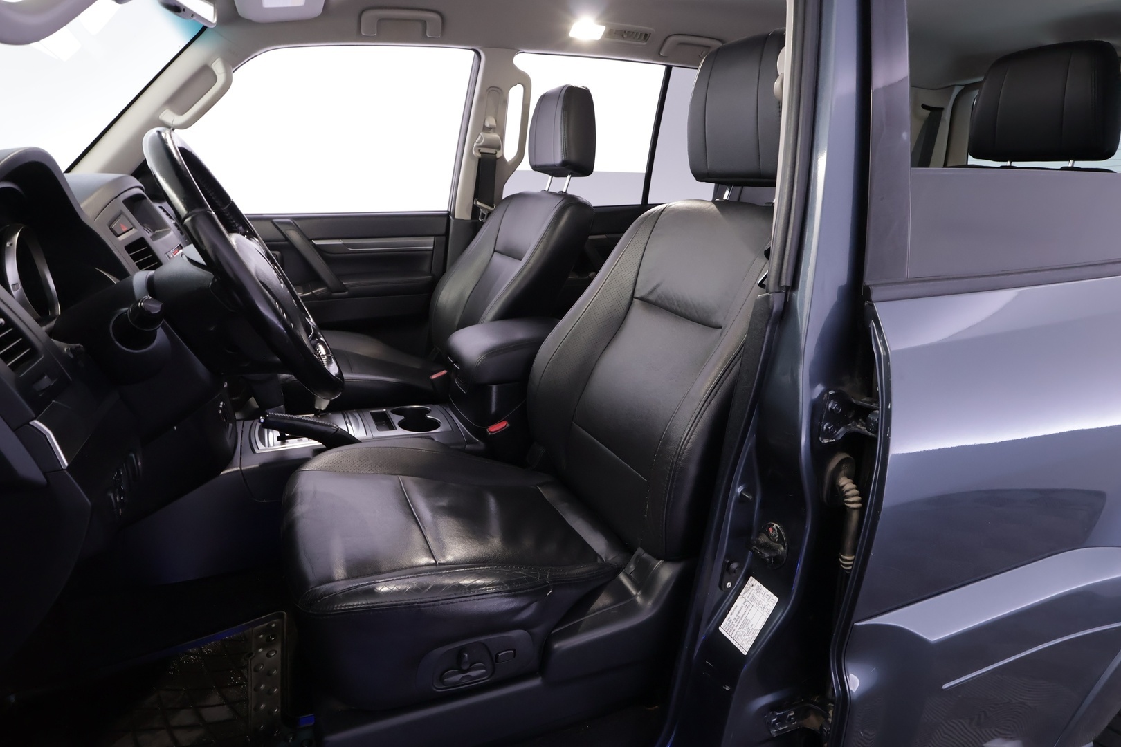 MITSUBISHI Pajero 2010