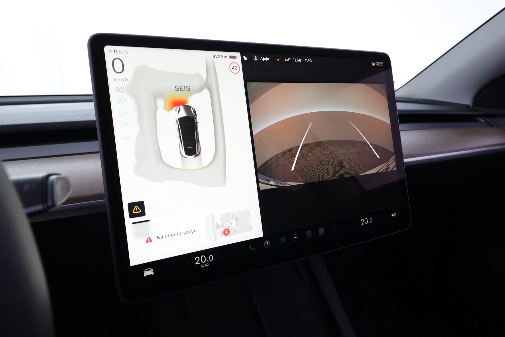 TESLA Model Y 2023