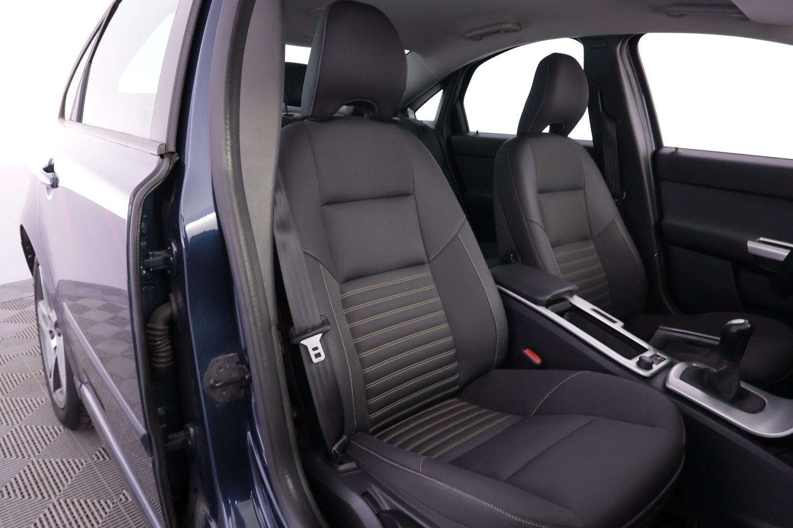 VOLVO S40 2012