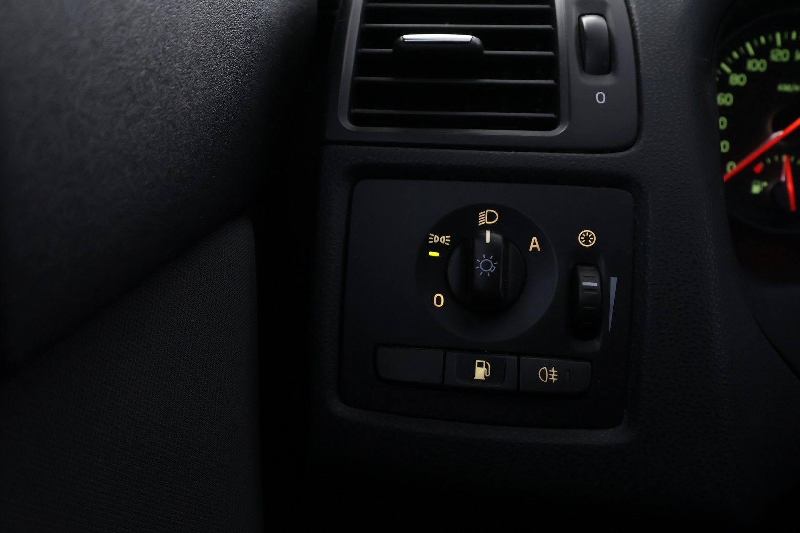 VOLVO S40 2012