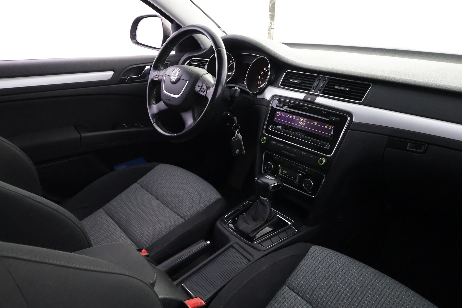 SKODA Superb 2010