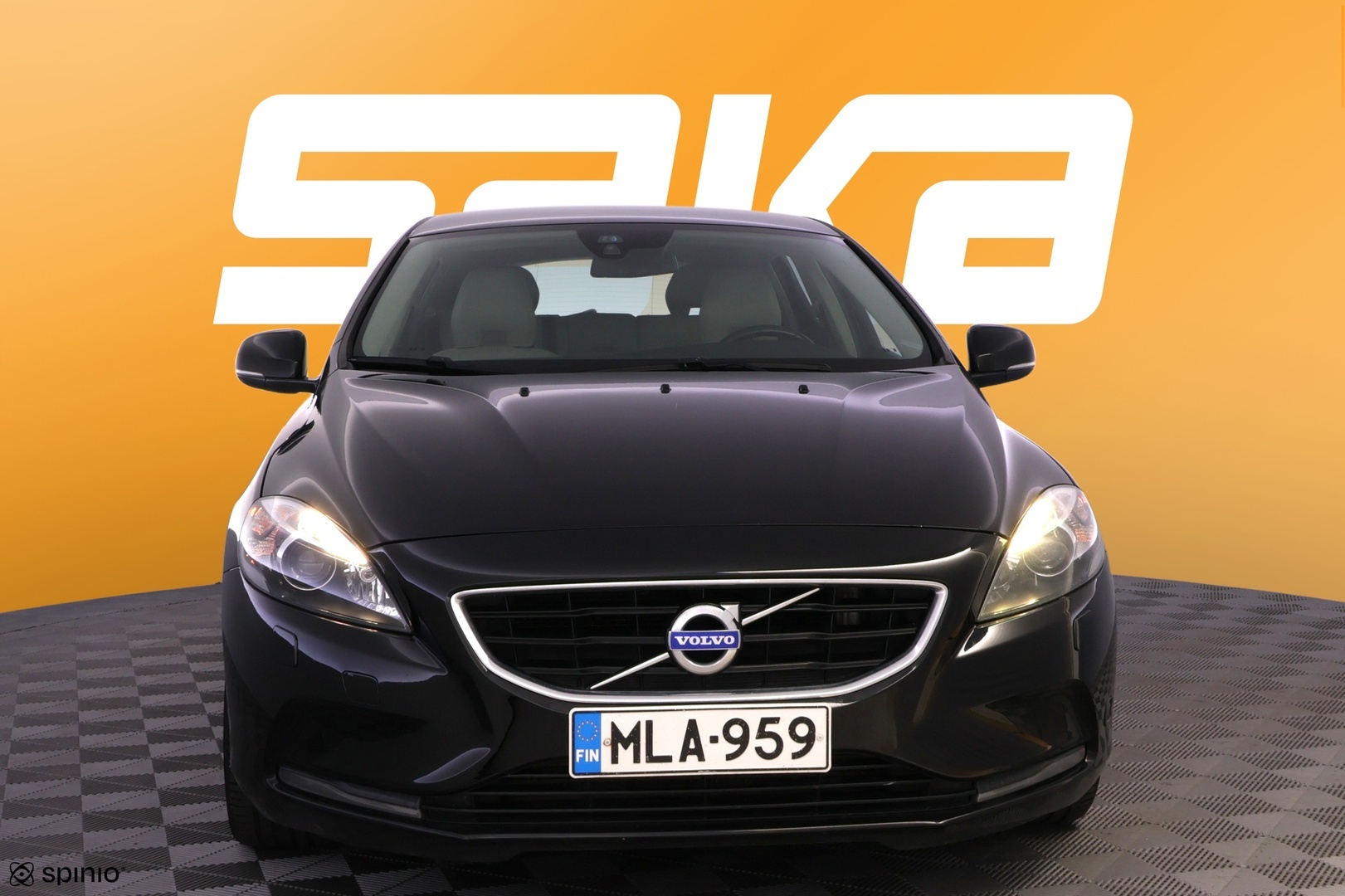 VOLVO V40 2013