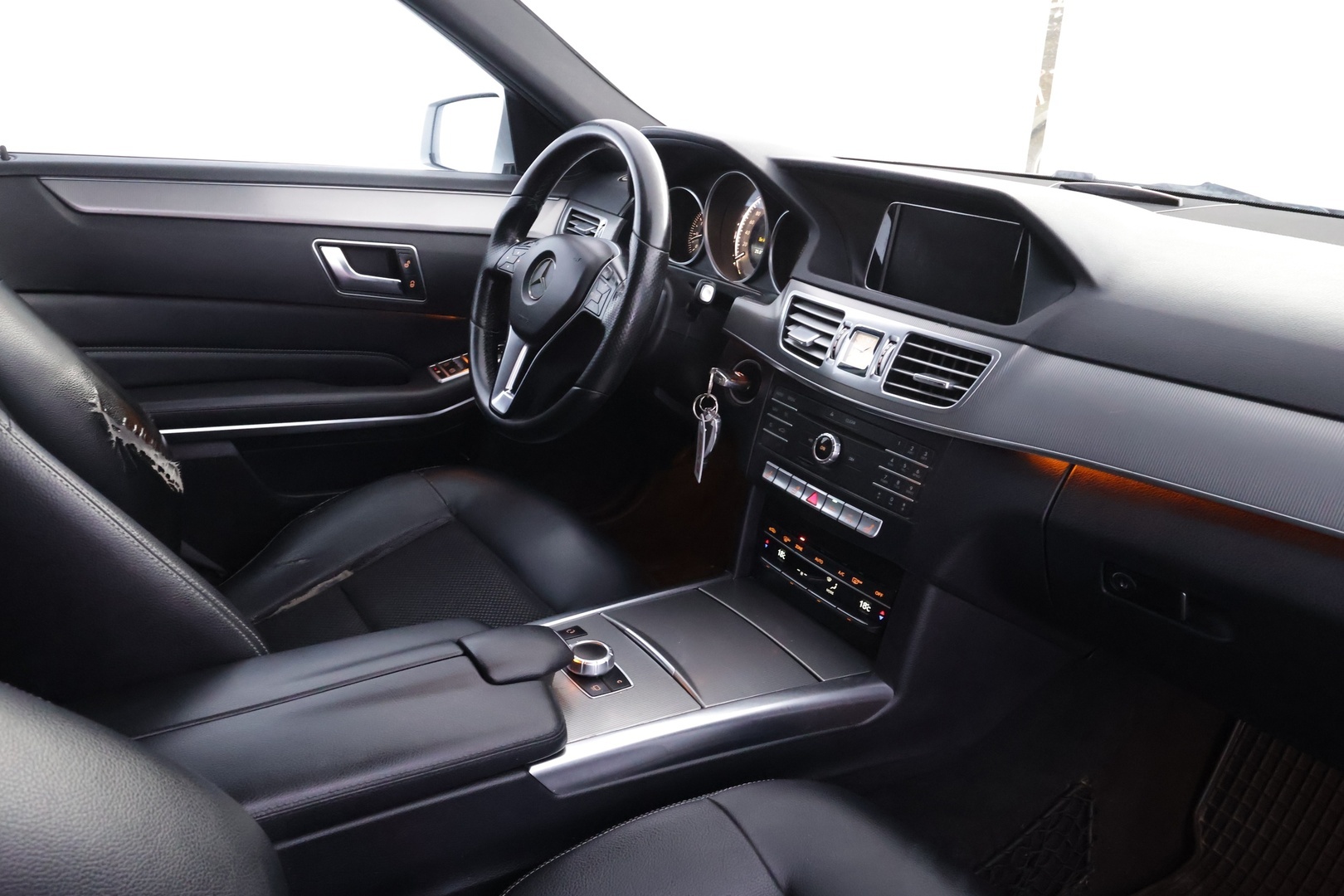 MERCEDES-BENZ E 2015