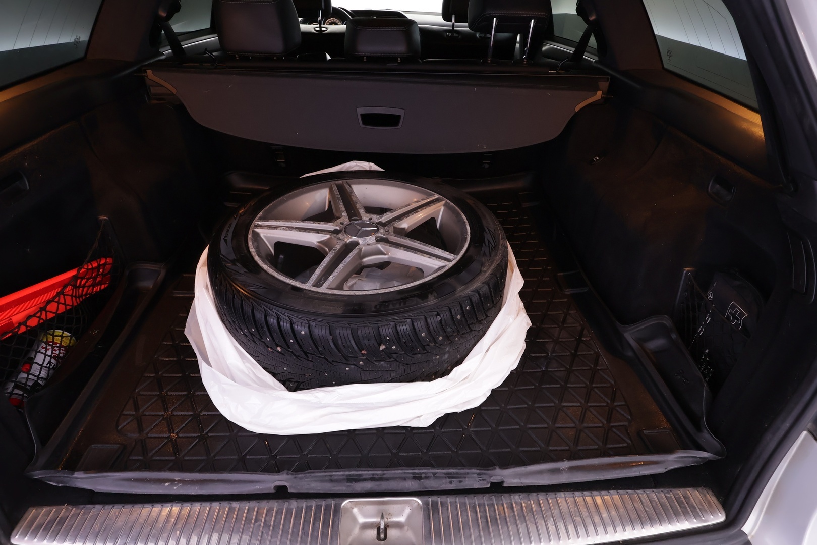 MERCEDES-BENZ E 2015