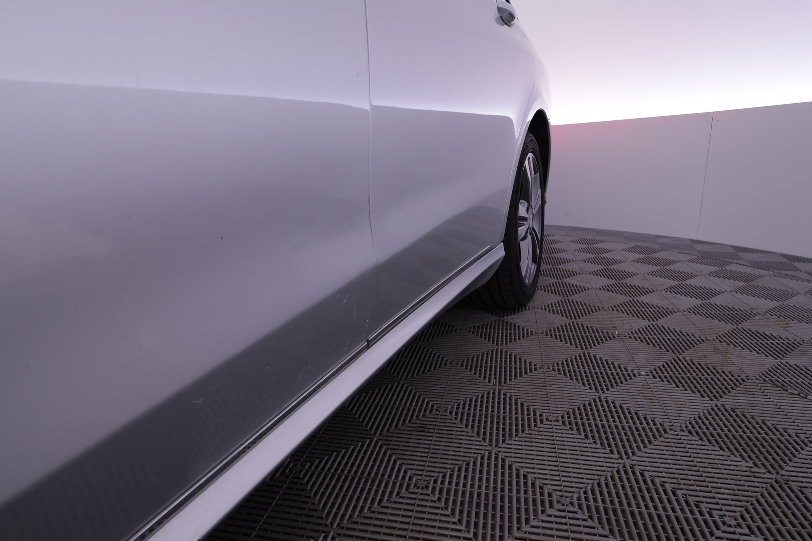 MERCEDES-BENZ E 2015