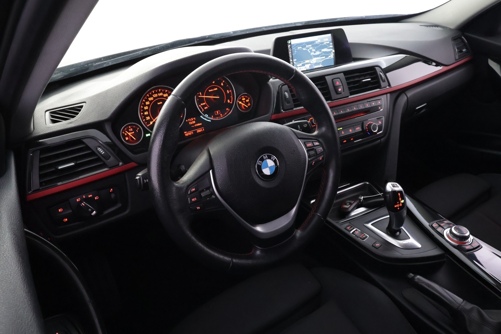 BMW 318 2014