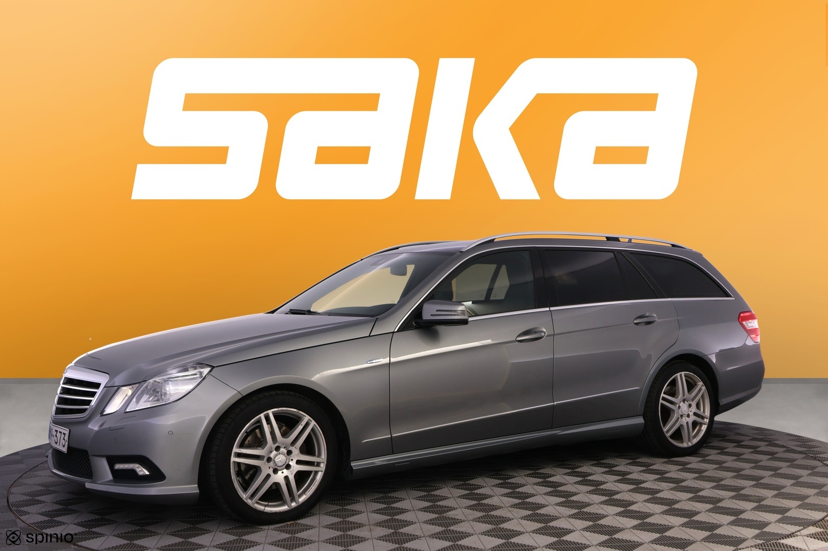 MERCEDES-BENZ E 2011