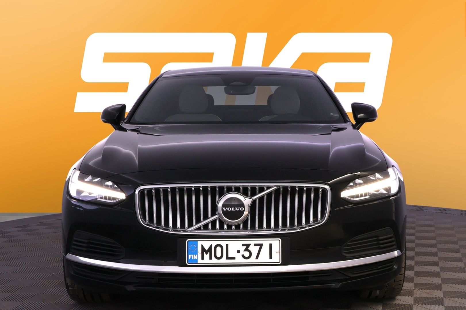 VOLVO S90 2023