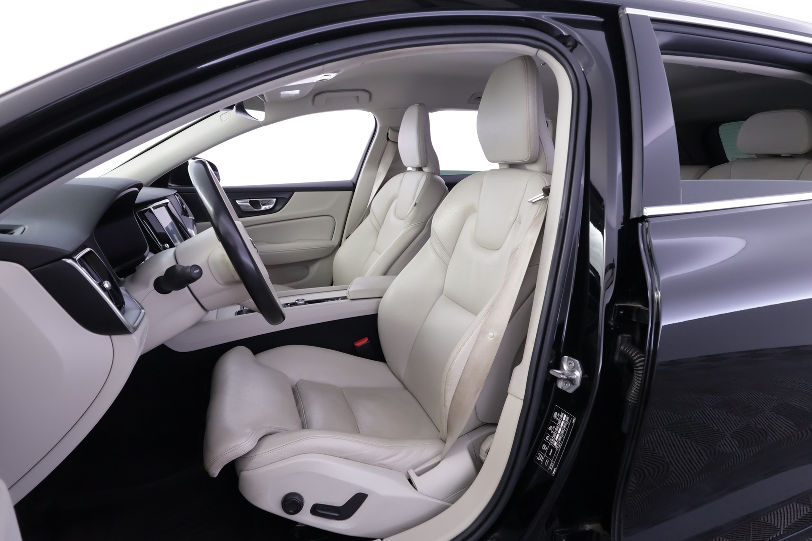 VOLVO V60 2019