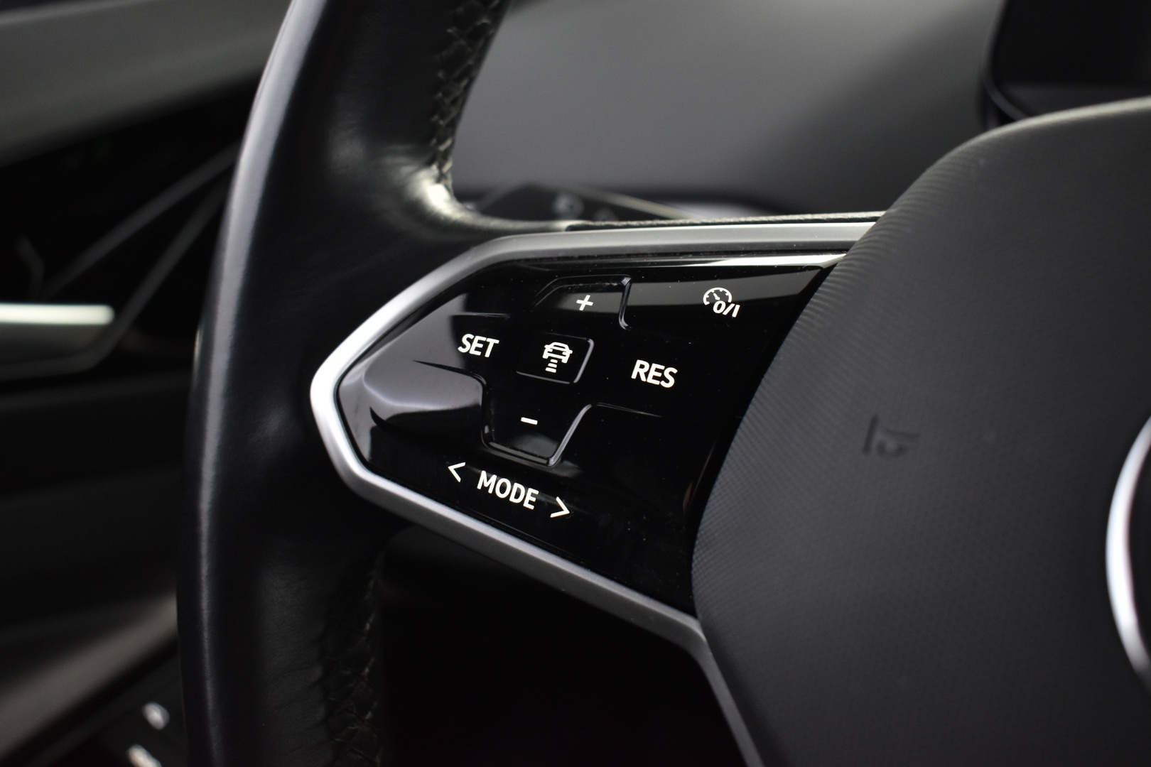 VOLKSWAGEN ID.4 2023