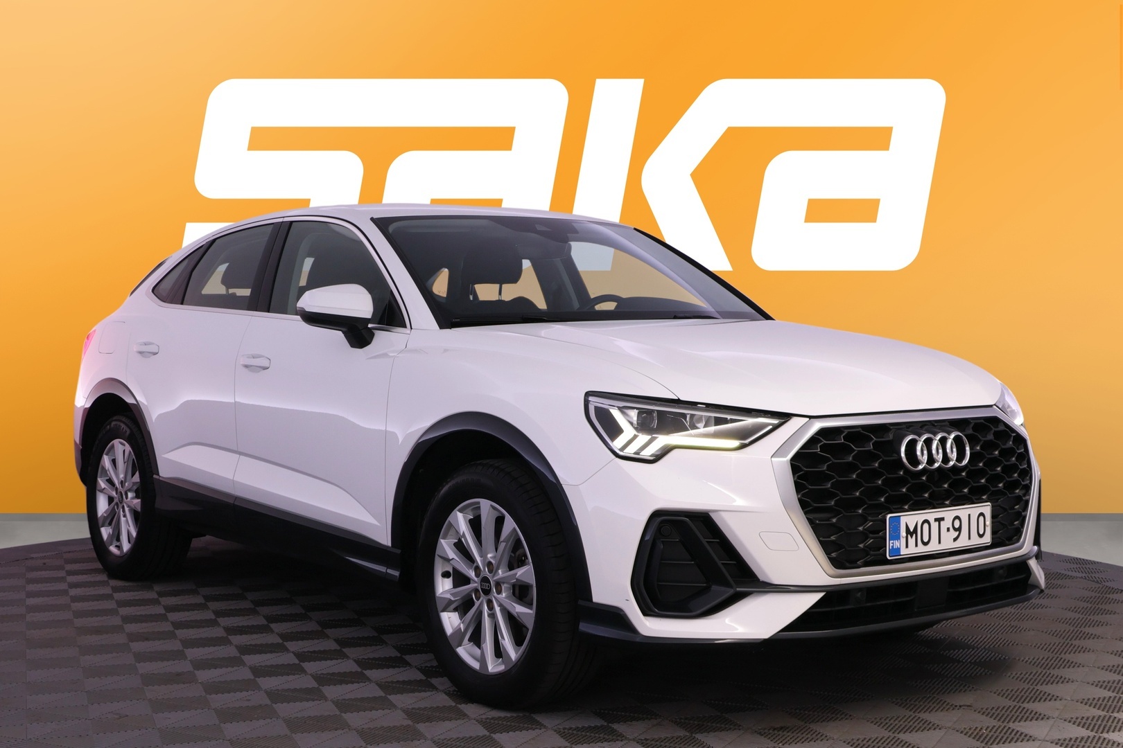 AUDI Q3 2023