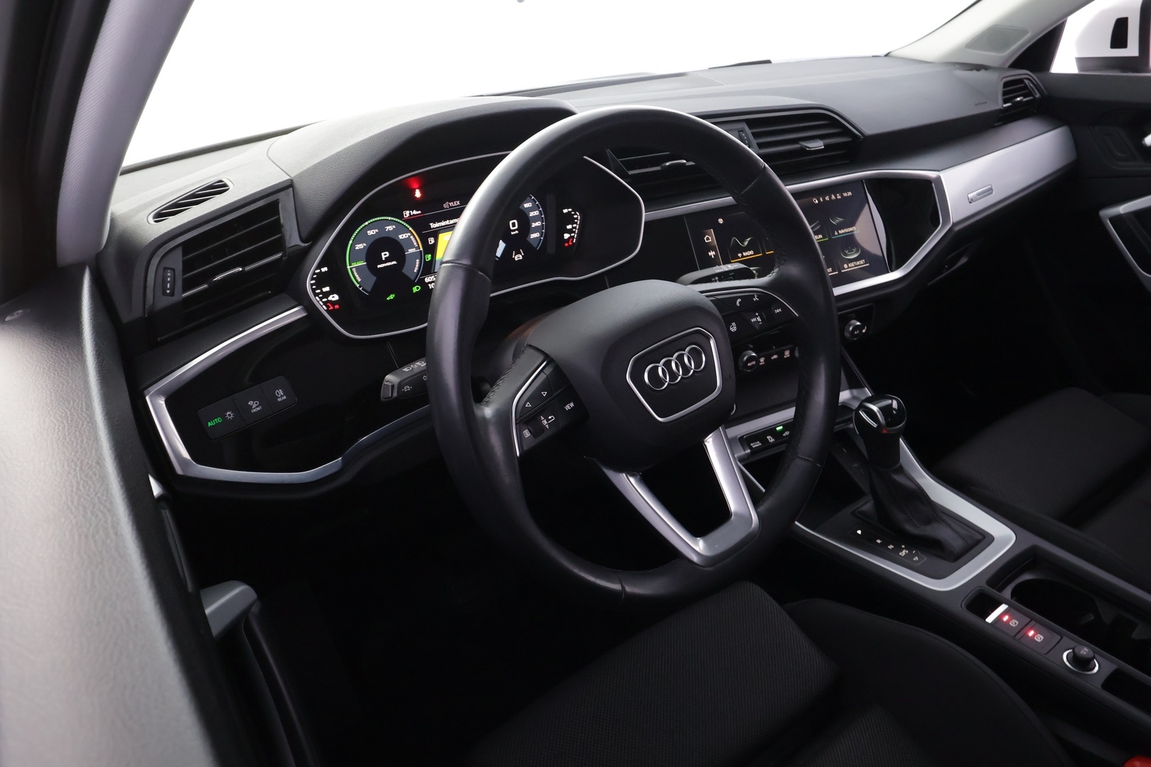 AUDI Q3 2023