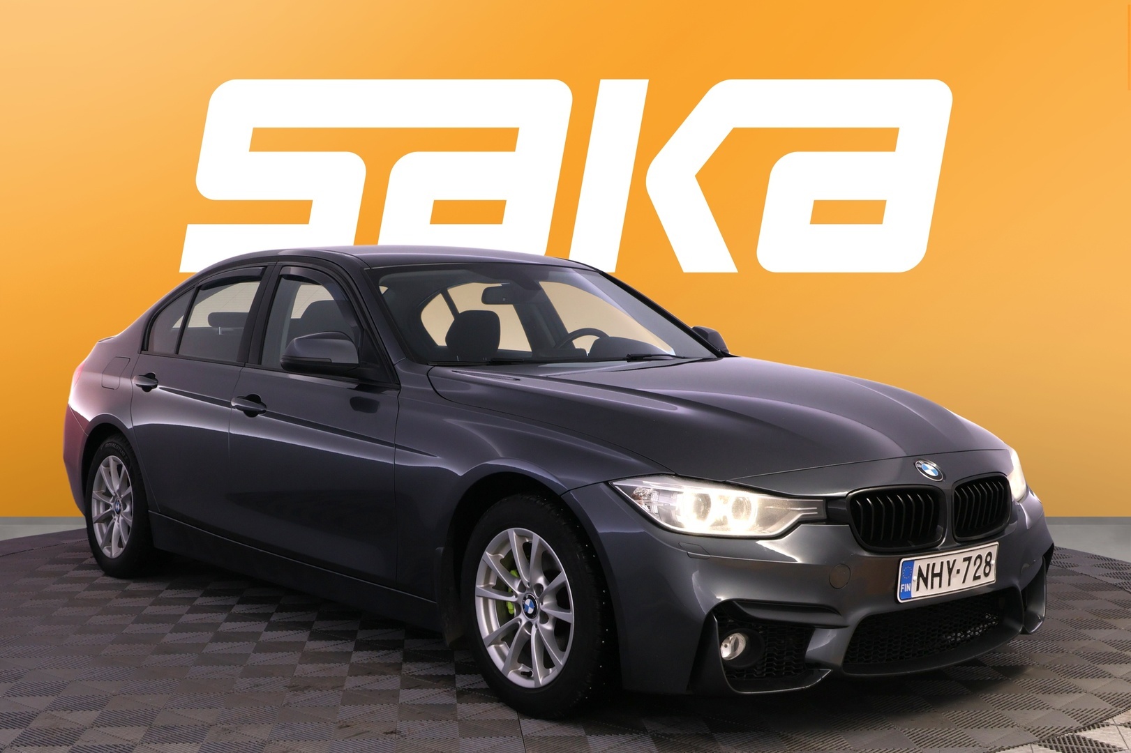 BMW 320 2012