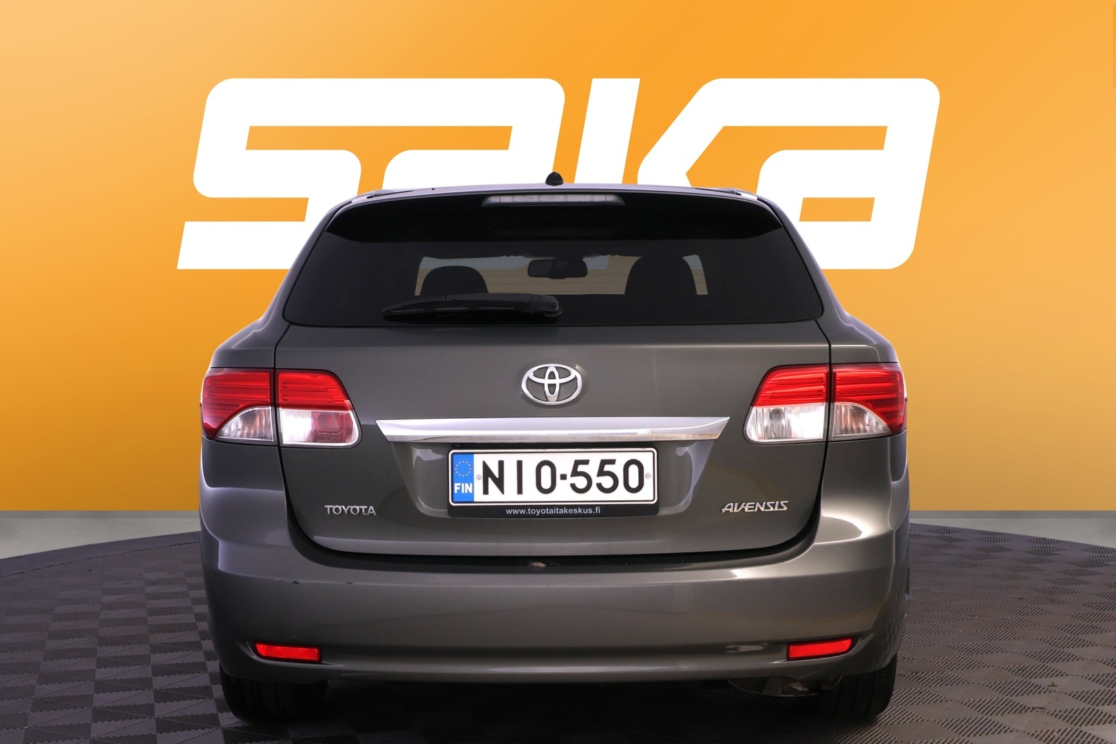 TOYOTA Avensis 2012