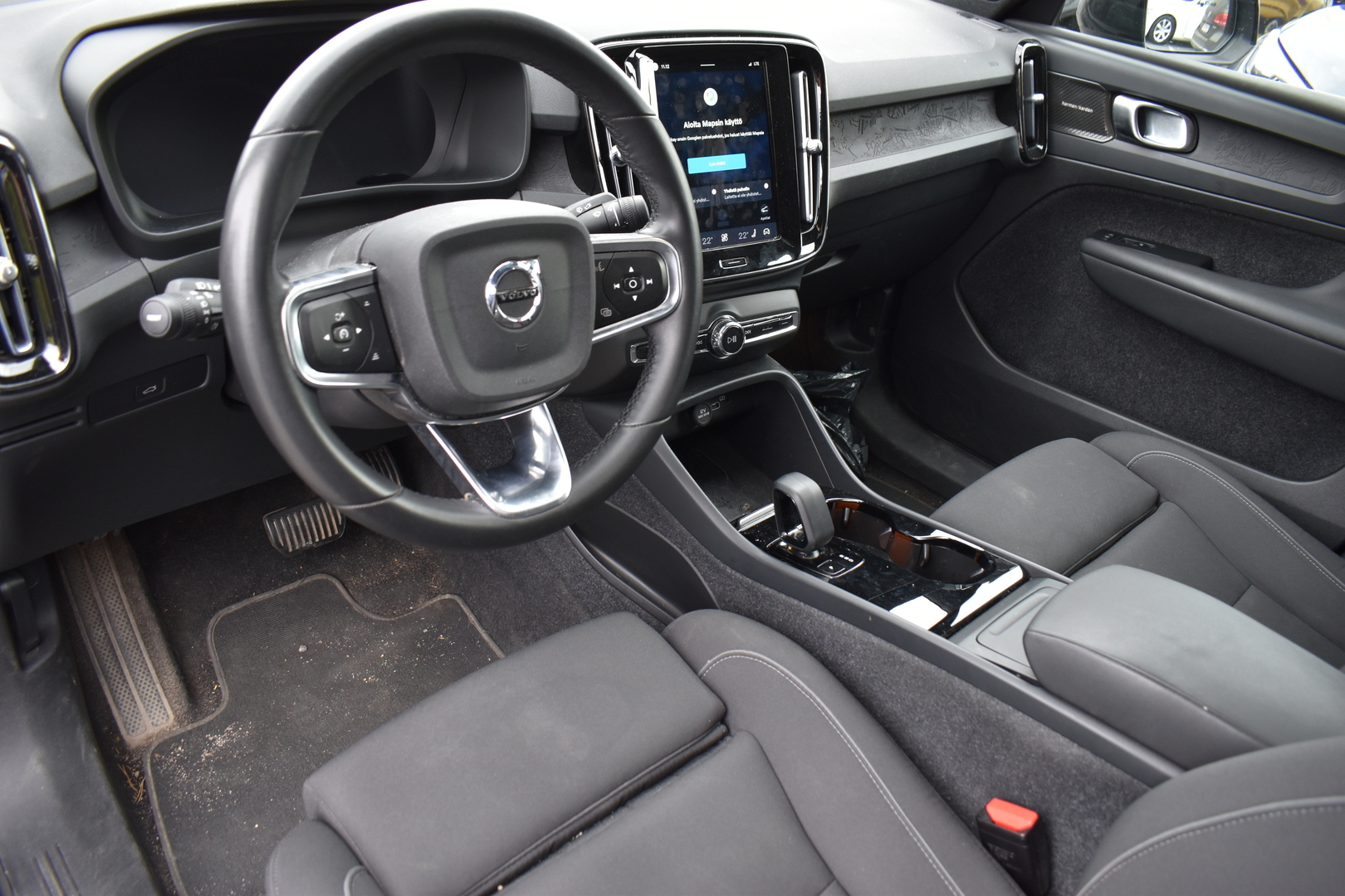 VOLVO C40 2023
