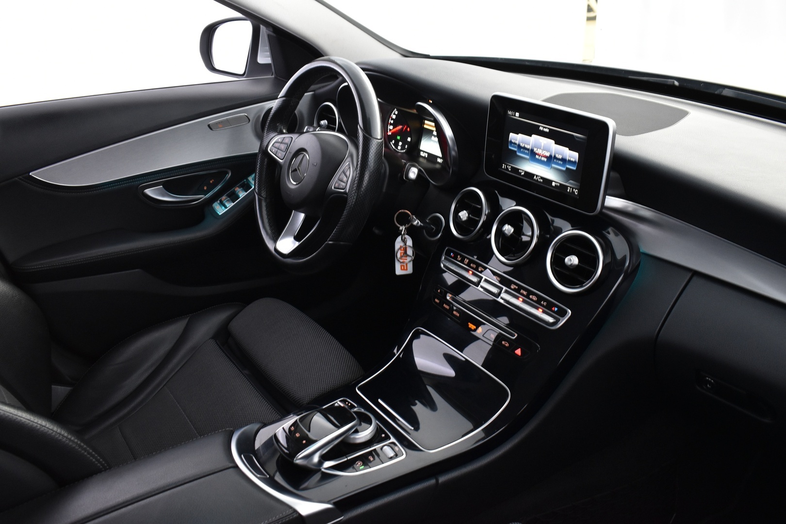 MERCEDES-BENZ C 2015