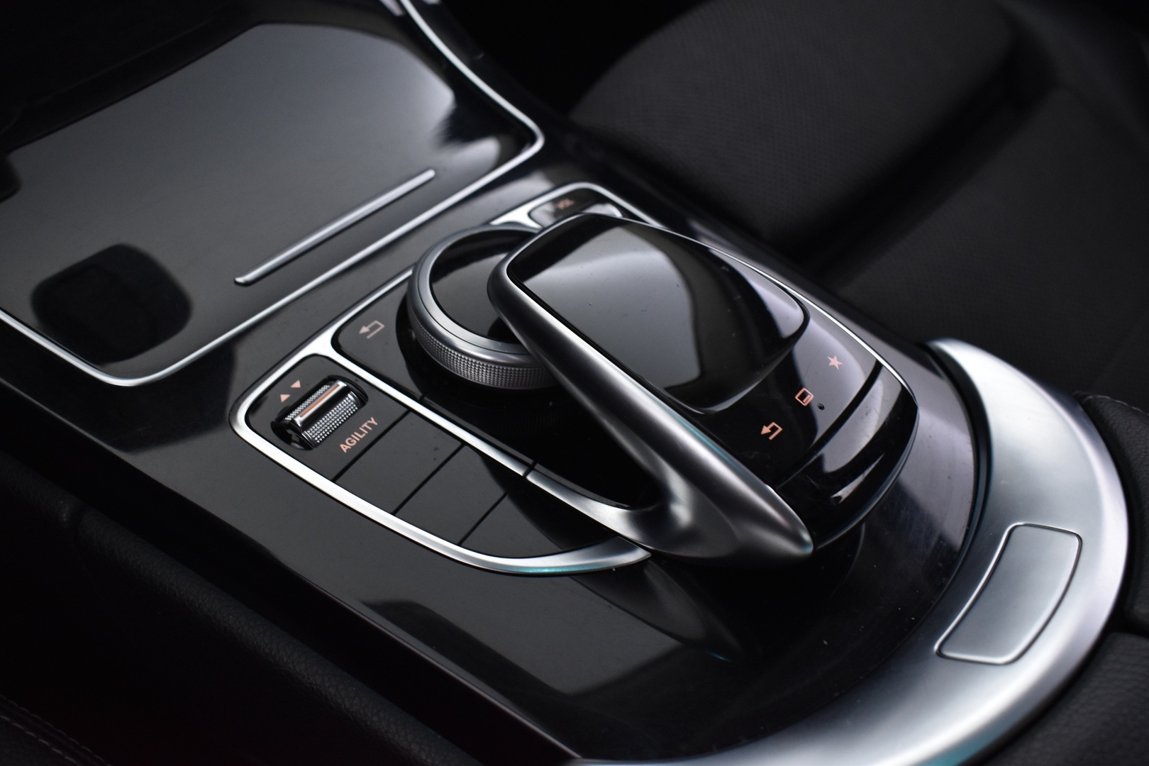 MERCEDES-BENZ C 2015