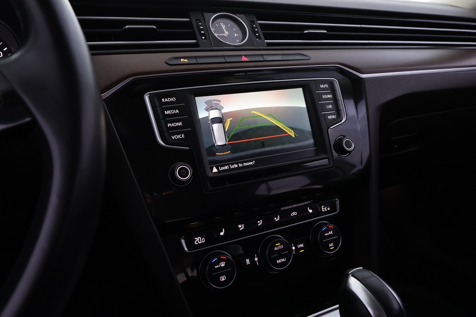 VOLKSWAGEN Passat 2016