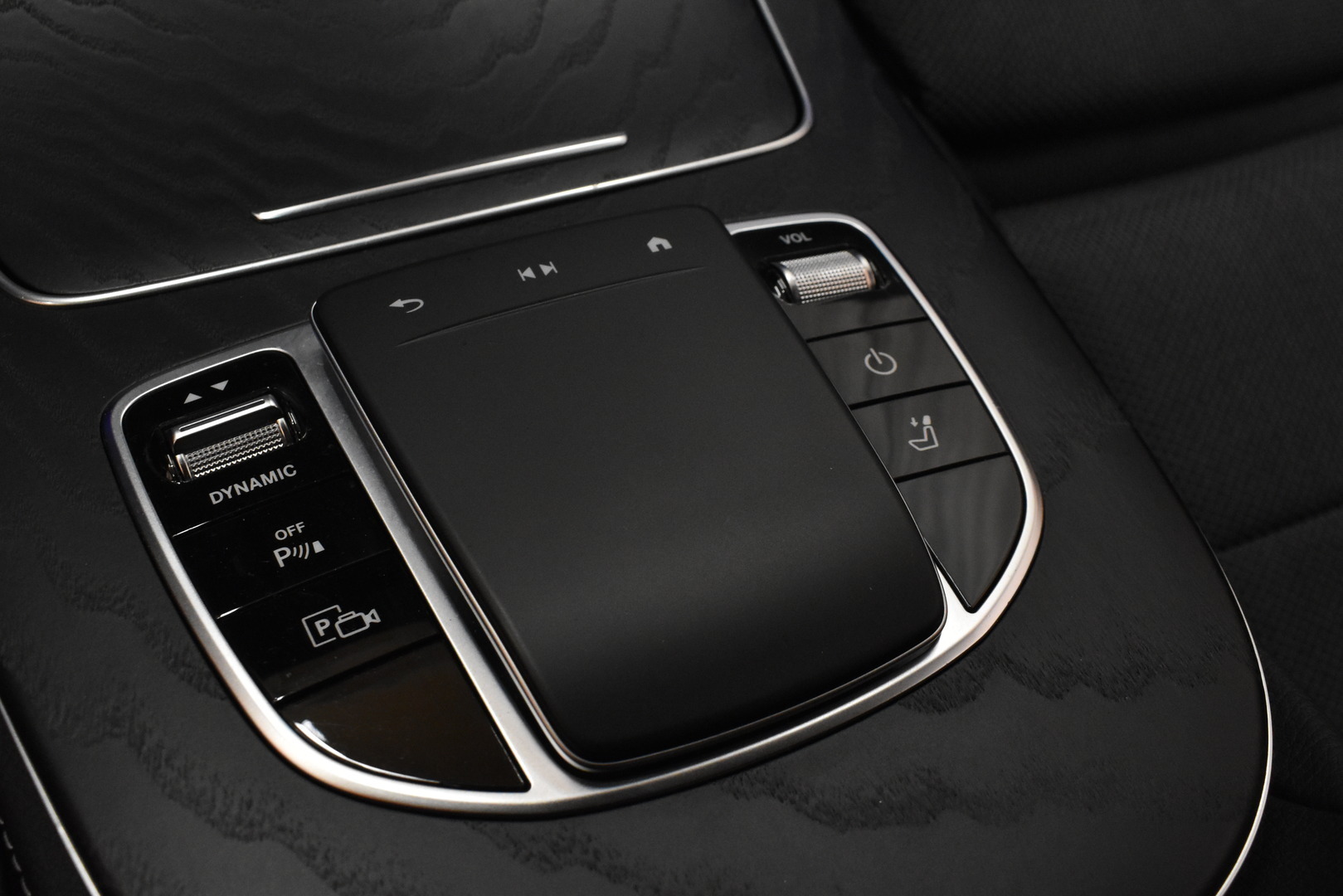 MERCEDES-BENZ E 2021