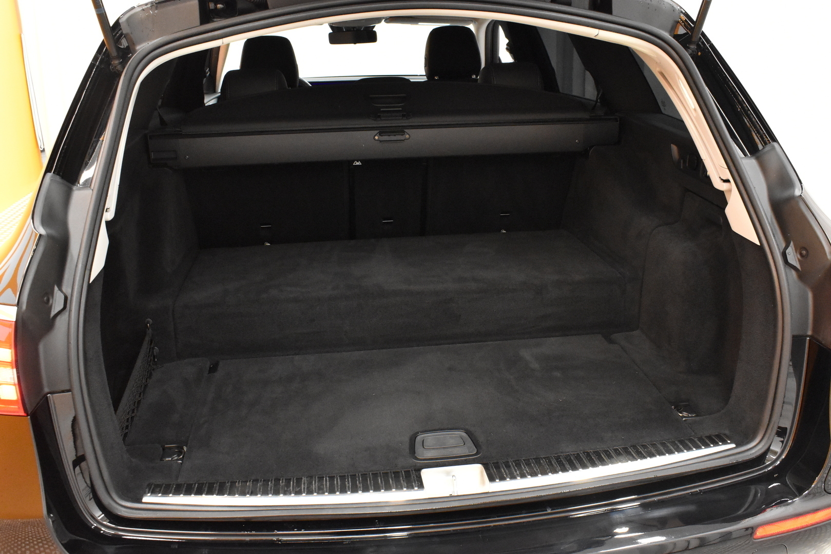 MERCEDES-BENZ E 2021