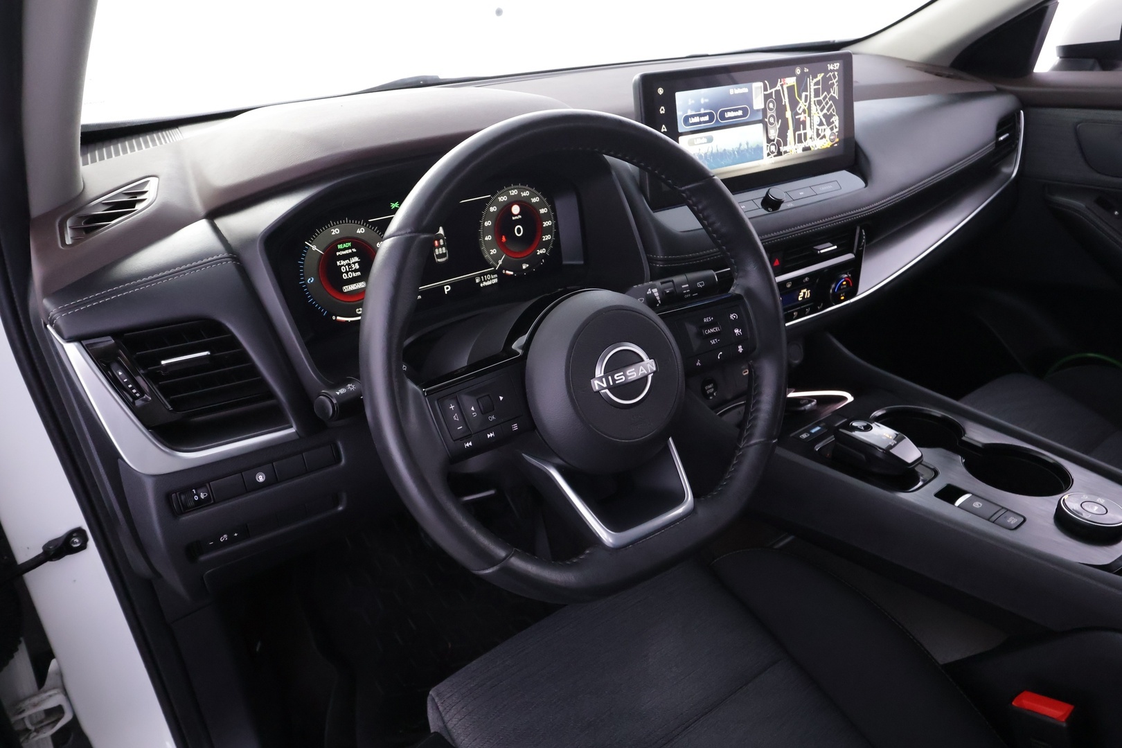 NISSAN X-Trail 2024