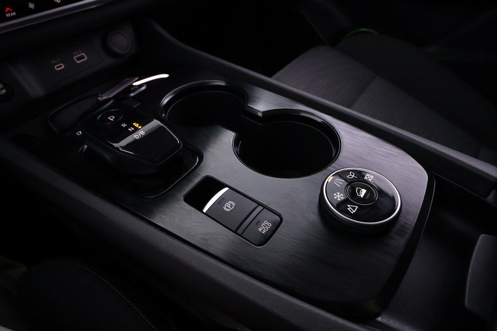 NISSAN X-Trail 2024